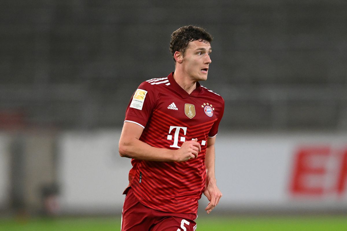 Hậu vệ cánh phải