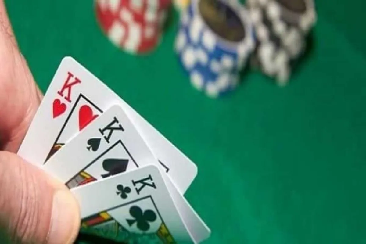 chơi bài cào có bị thương không