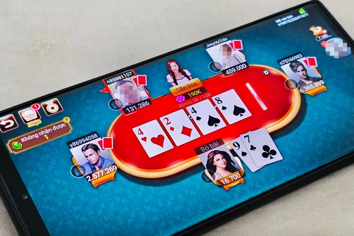 thuê cố vấn khi chơi game bài online