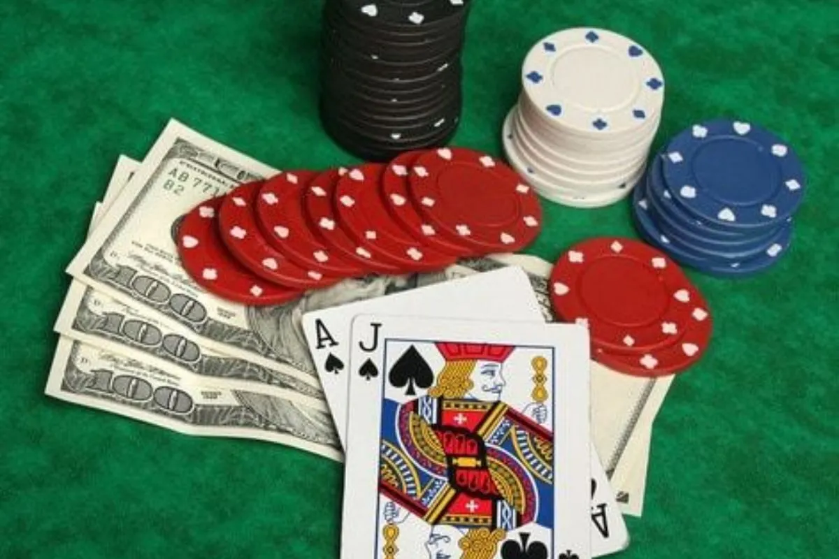 xì dách chơi tối đa được bao nhiêu người